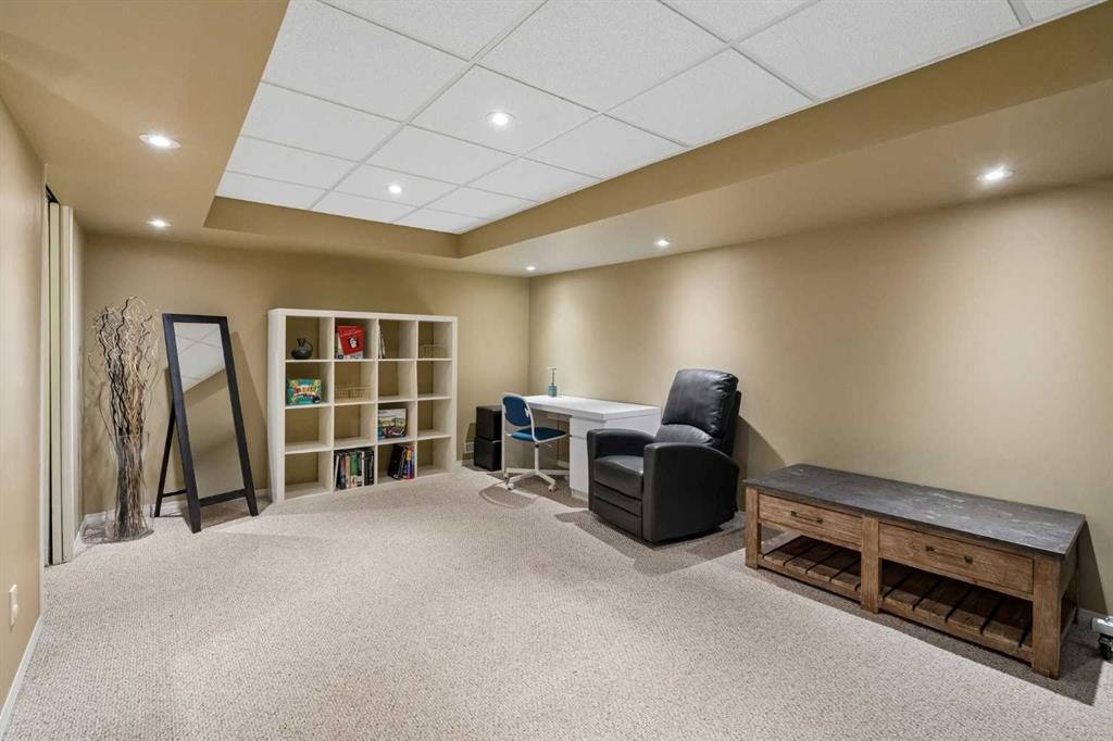 7 Brookpark Bay Sw, Calgary, AB