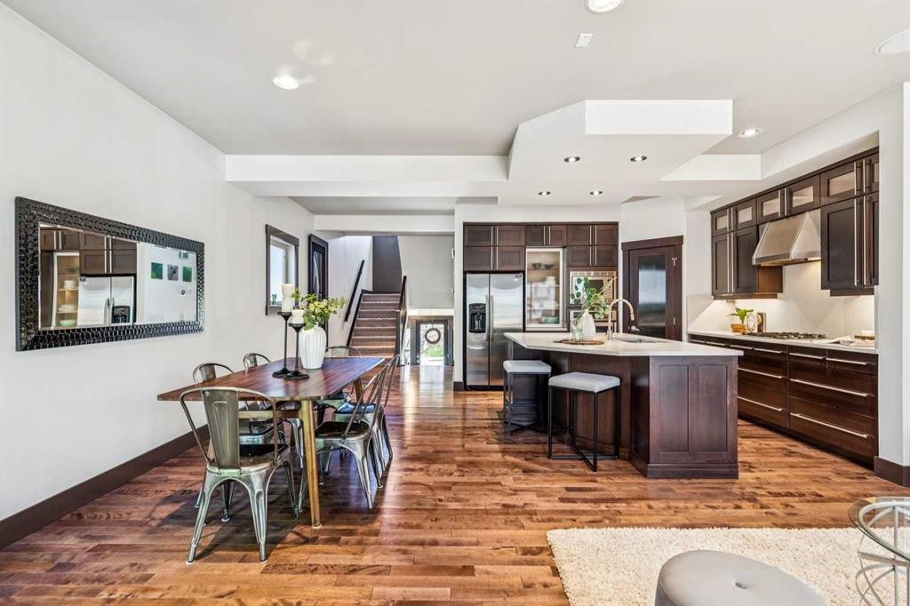 2317 16 Street Sw, Calgary, AB - Indoor