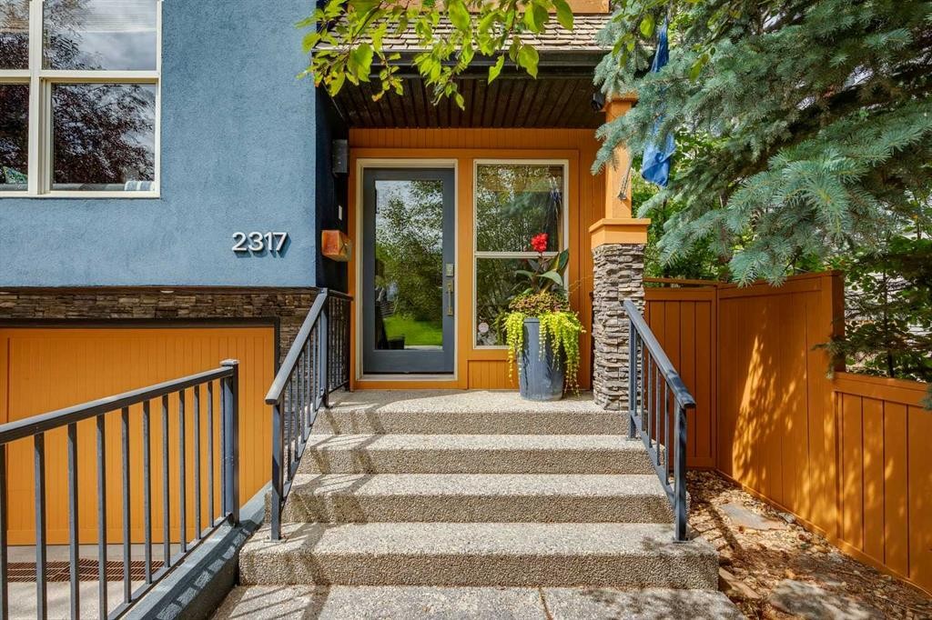 2317 16 Street Sw, Calgary, AB - Outdoor With Exterior