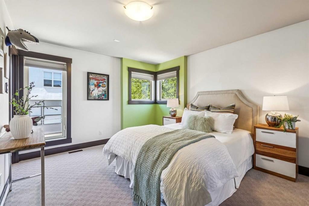 2317 16 Street Sw, Calgary, AB - Indoor Photo Showing Bedroom