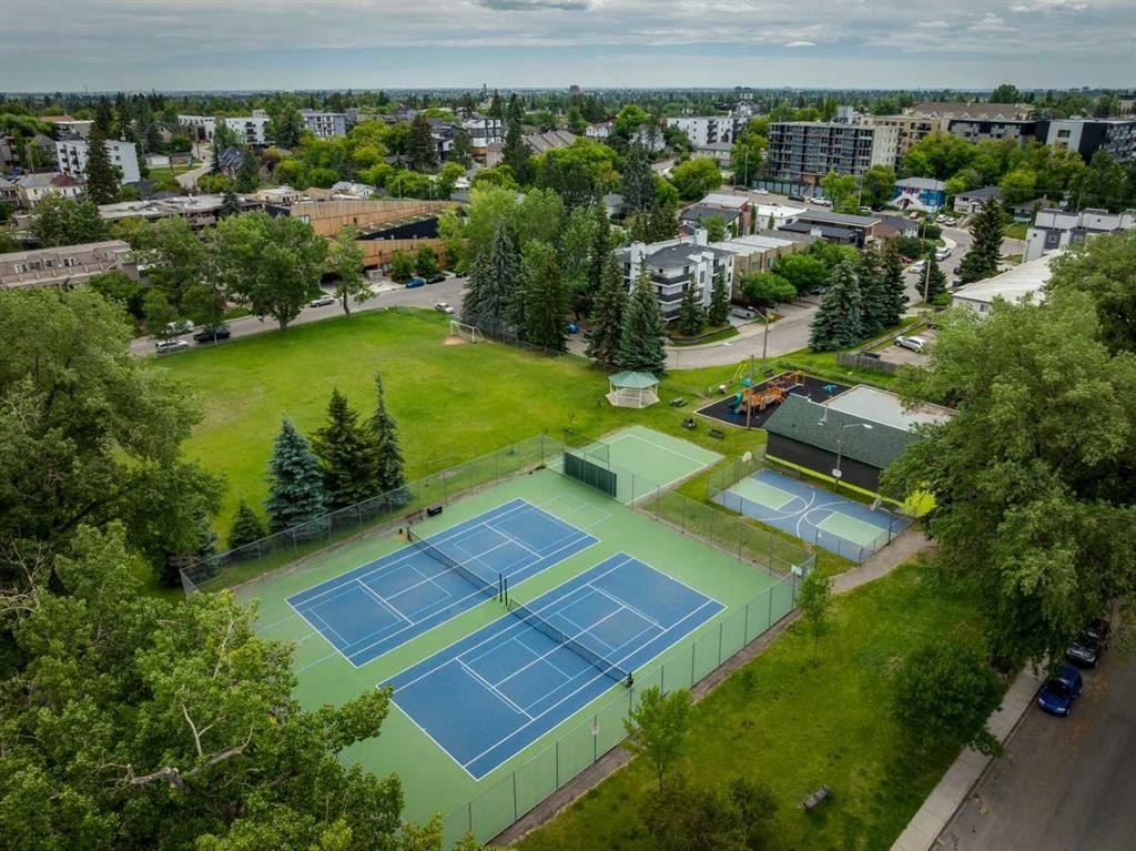 2317 16 Street Sw, Calgary, AB - Outdoor With View
