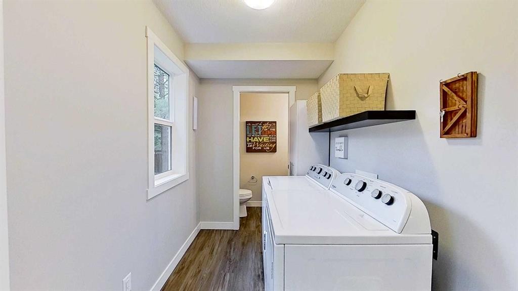 15 Echlin Court, Bragg Creek, AB - Indoor Photo Showing Laundry Room