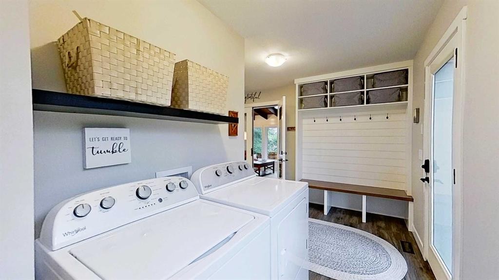 15 Echlin Court, Bragg Creek, AB - Indoor Photo Showing Laundry Room