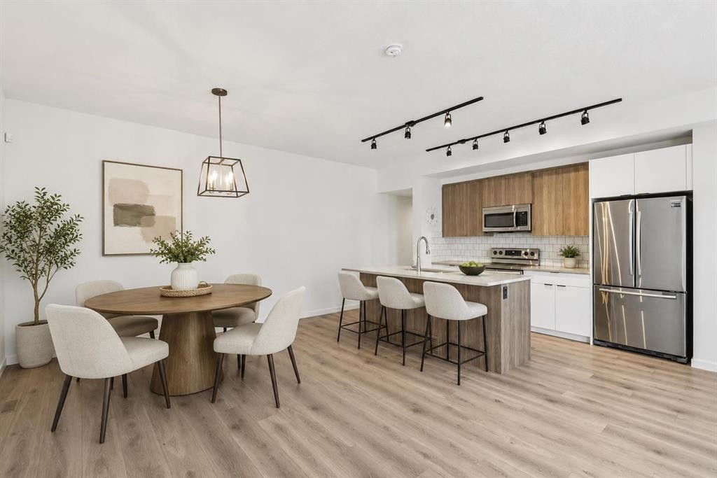 146 Walgrove Common Se, Calgary, AB - Indoor Photo Showing Dining Room