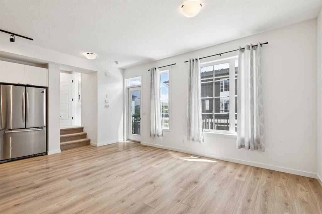 146 Walgrove Common Se, Calgary, AB - Indoor Photo Showing Other Room