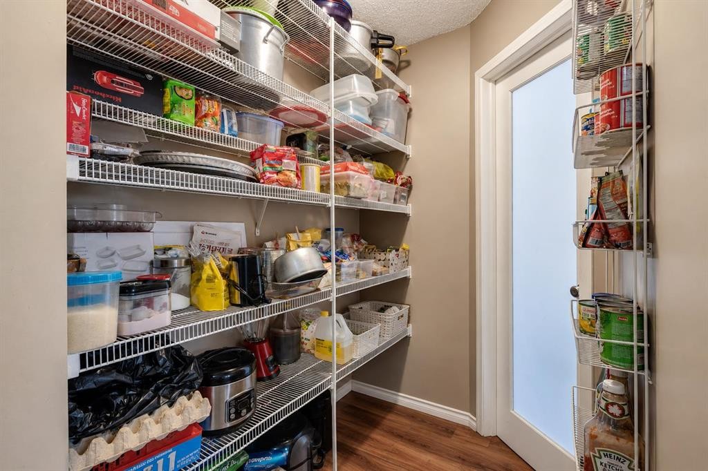 47 Westmount Road, Okotoks, AB - Indoor