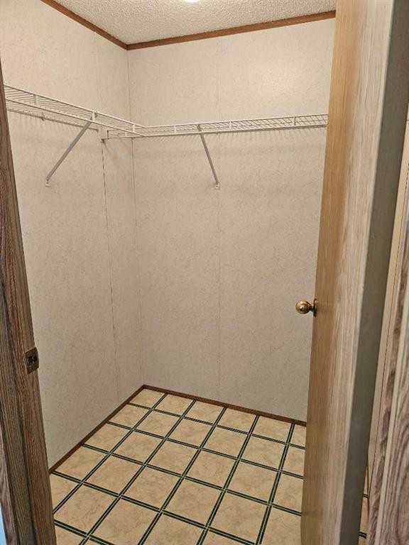 64 Westover Avenue, Claresholm, AB - Indoor Photo Showing Other Room