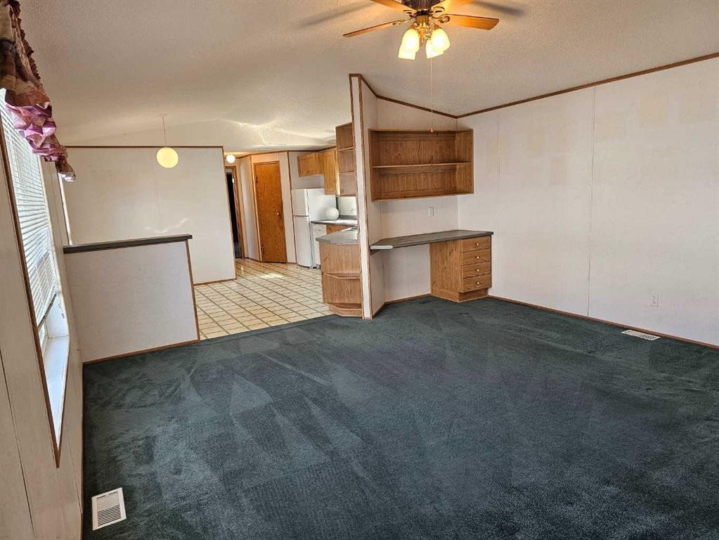 64 Westover Avenue, Claresholm, AB - Indoor