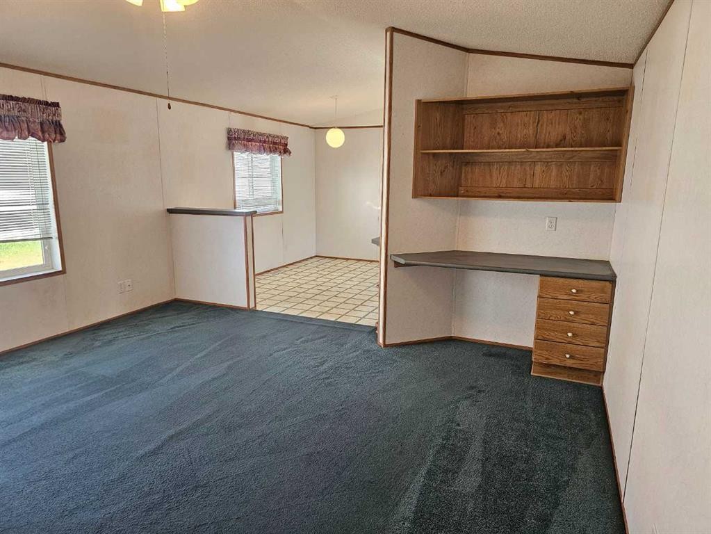 64 Westover Avenue, Claresholm, AB - Indoor Photo Showing Other Room