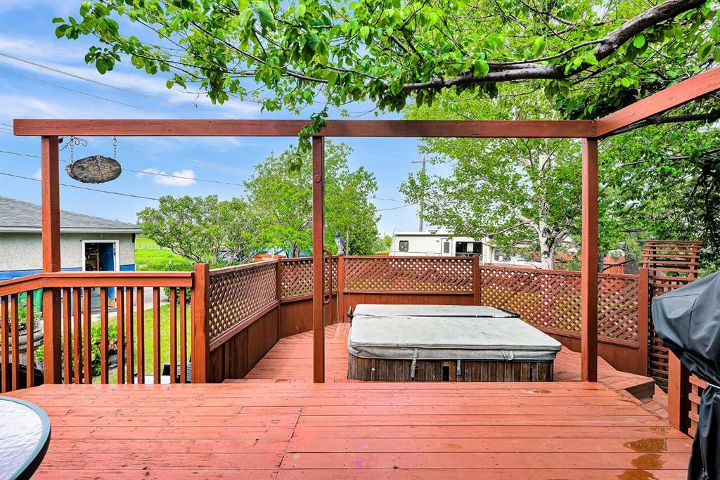 244 Travis Place Ne, Calgary, AB