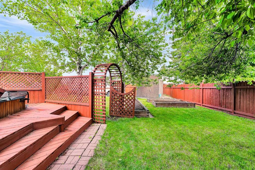 244 Travis Place Ne, Calgary, AB