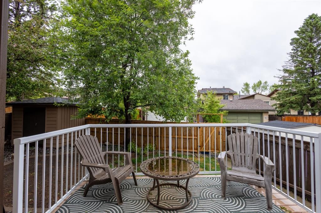 62 Berkley Close Nw, Calgary, AB