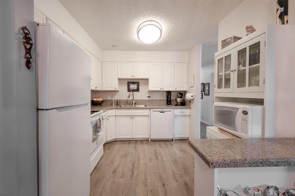 62 Berkley Close Nw, Calgary, AB