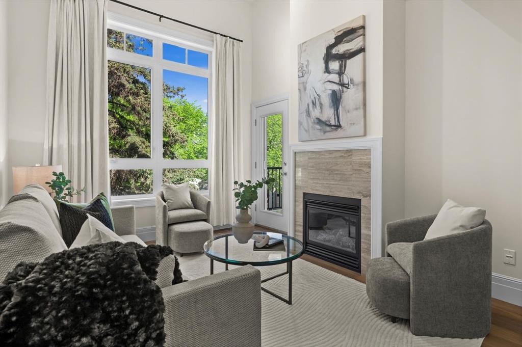 303-518 33 Street Nw, Calgary, AB