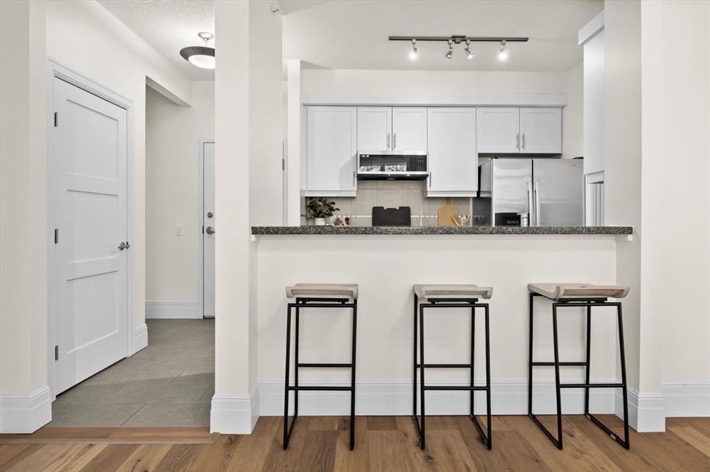 303-518 33 Street Nw, Calgary, AB
