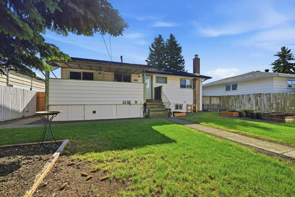 7115 Huntercrest Road Nw, Calgary, AB - Outdoor
