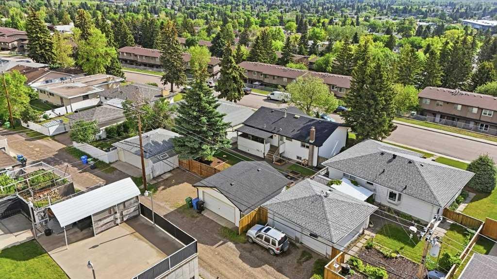 7115 Huntercrest Road Nw, Calgary, AB - Outdoor