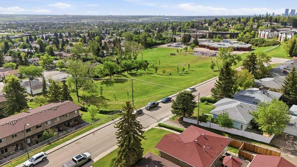 7115 Huntercrest Road Nw, Calgary, AB - Outdoor With View
