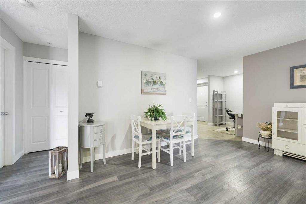 1219-625 Glenbow Drive, Cochrane, AB - Indoor Photo Showing Dining Room