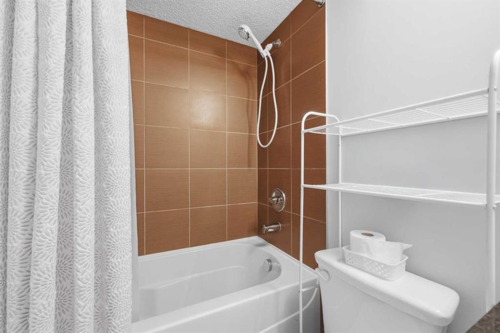 1219-625 Glenbow Drive, Cochrane, AB - Indoor Photo Showing Bathroom