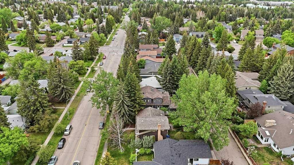 9824 19 Street Sw, Calgary, AB
