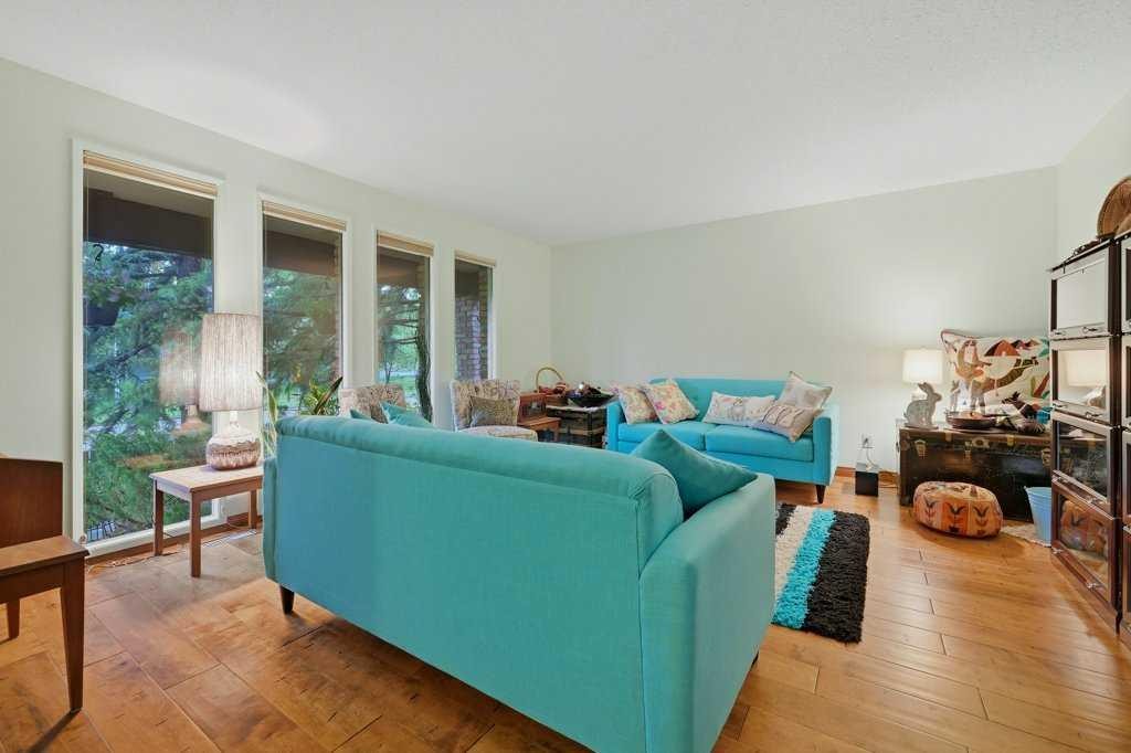 9824 19 Street Sw, Calgary, AB