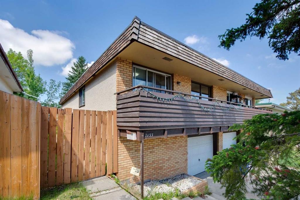 7833 Hunterquay Road Nw, Calgary, AB - Outdoor