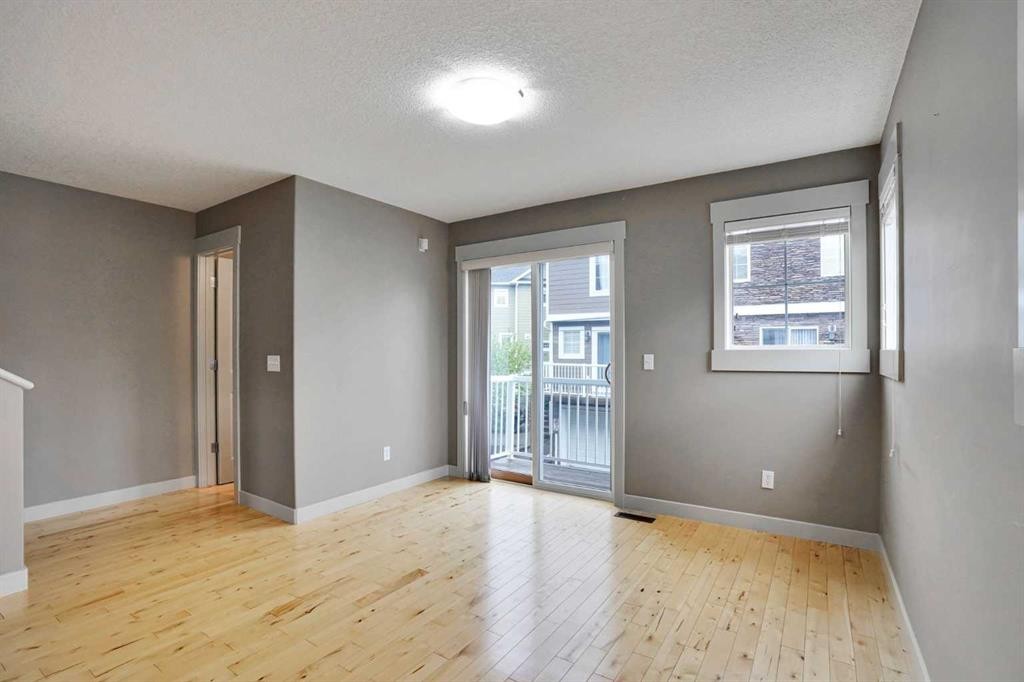 124 Lavender Link, Chestermere, AB - Indoor Photo Showing Other Room