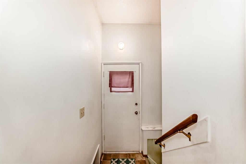 1106 Ninga Road Nw, Calgary, AB