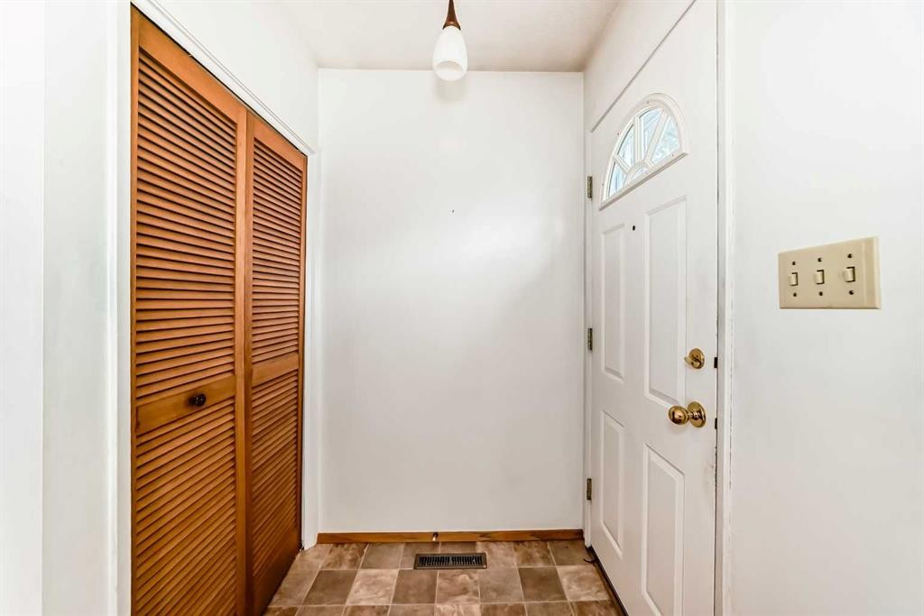 1106 Ninga Road Nw, Calgary, AB