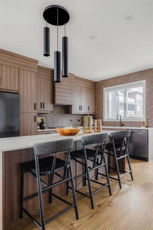59 Lucas Way Nw, Calgary, AB