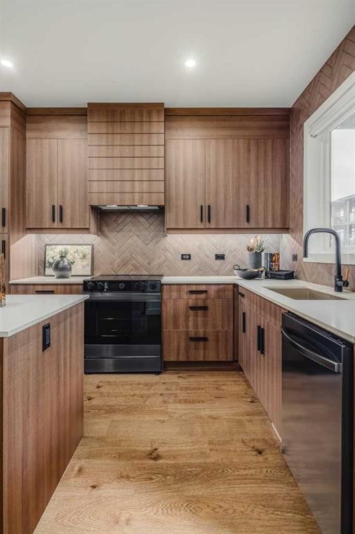 59 Lucas Way Nw, Calgary, AB
