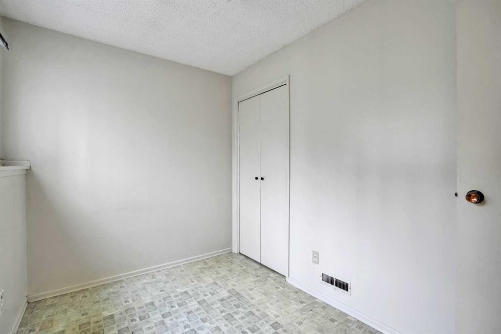 1104 53C Street Se, Calgary, AB