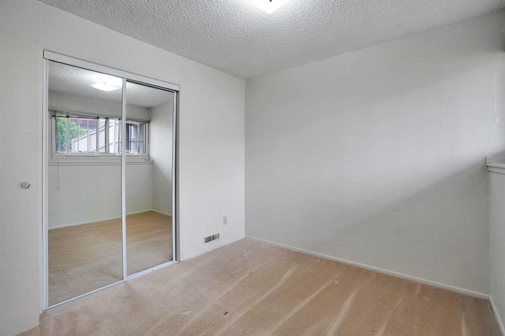 1104 53C Street Se, Calgary, AB