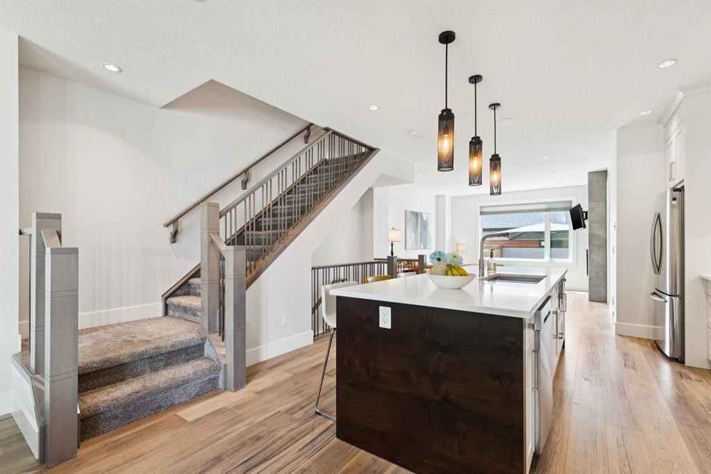 4803 19 Avenue Nw, Calgary, AB