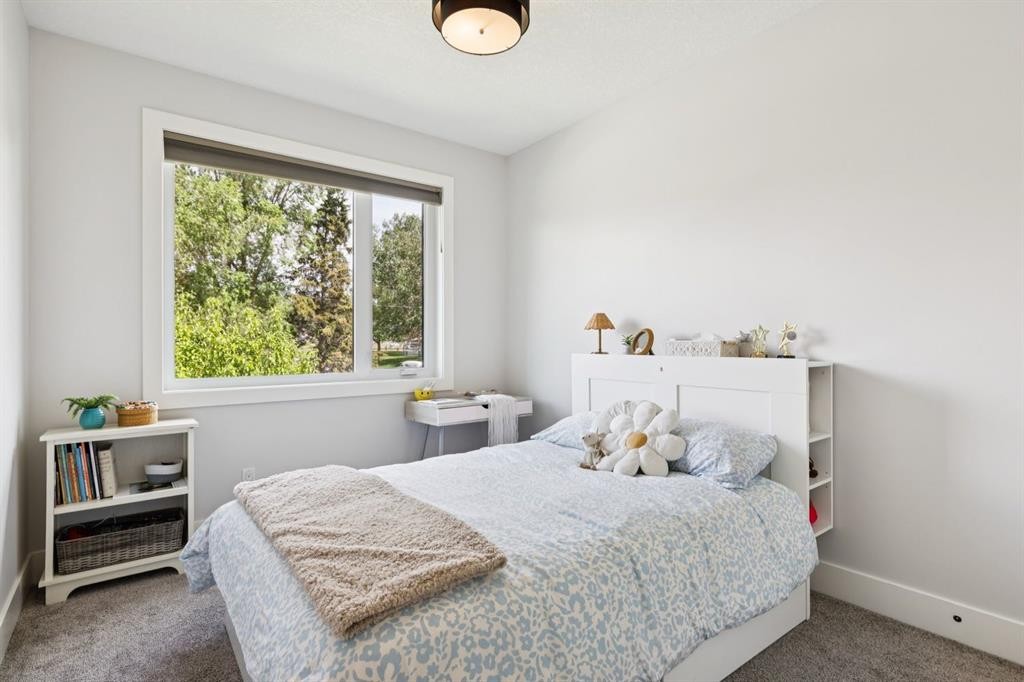 4803 19 Avenue Nw, Calgary, AB