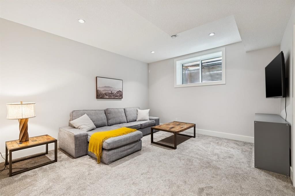 4803 19 Avenue Nw, Calgary, AB