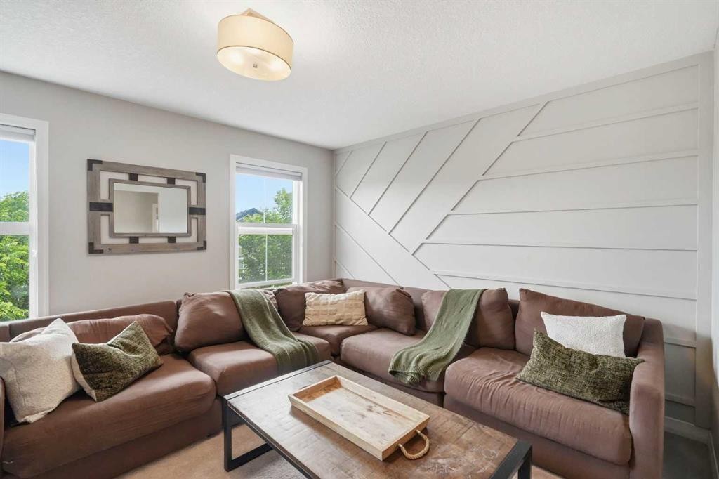6 Mahogany Lane Se, Calgary, AB - Indoor Photo Showing Living Room
