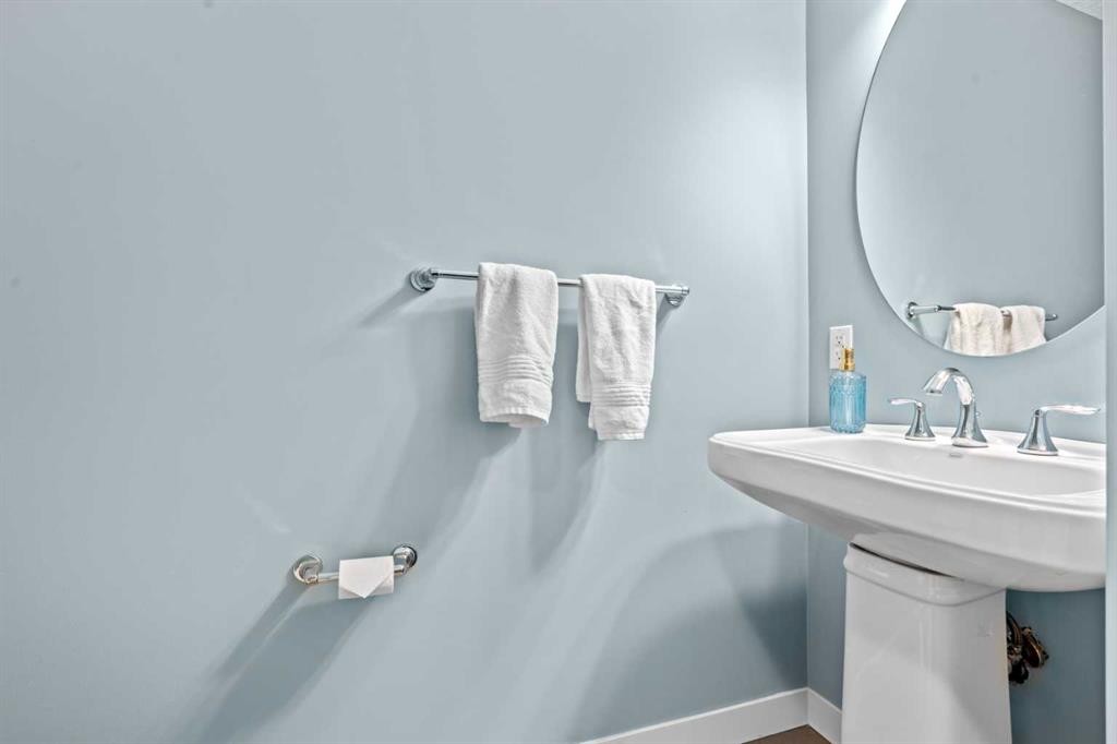 3-1916 36 Street Sw, Calgary, AB - Indoor Photo Showing Bathroom