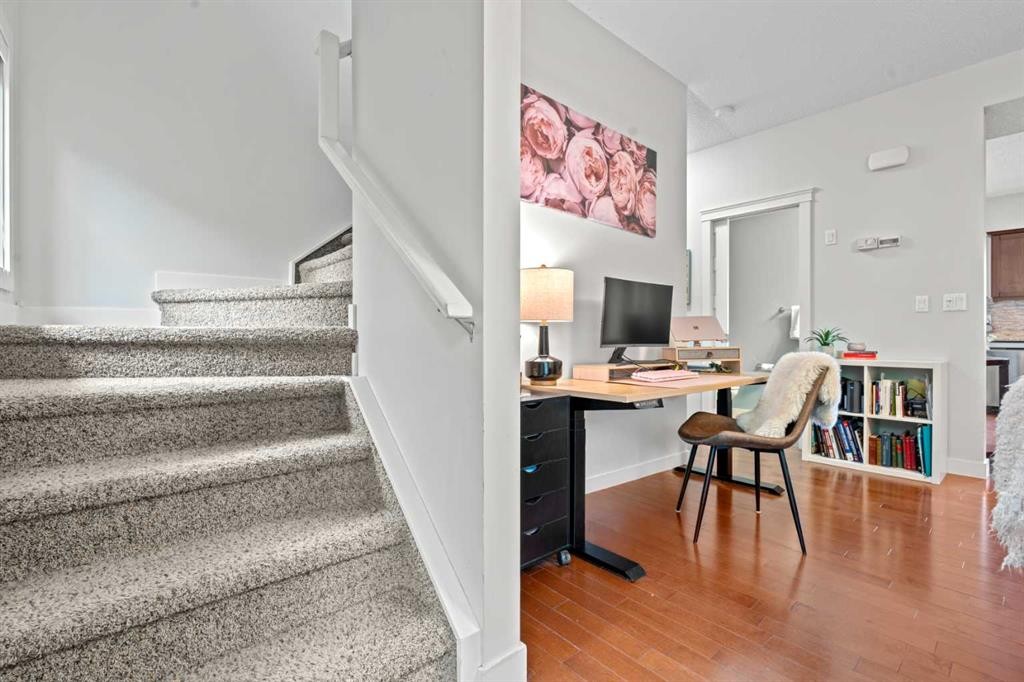 3-1916 36 Street Sw, Calgary, AB - Indoor Photo Showing Office