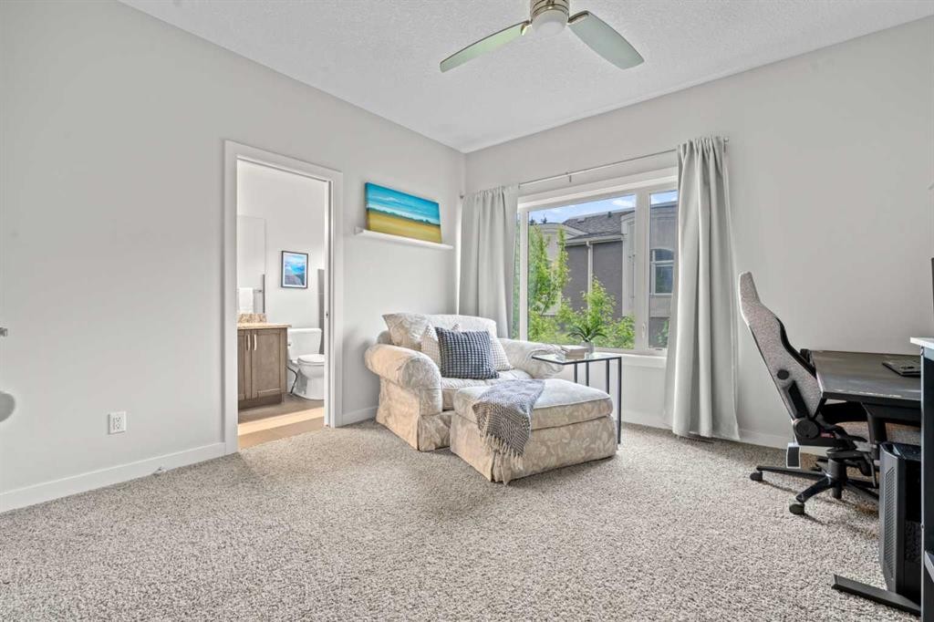 3-1916 36 Street Sw, Calgary, AB - Indoor
