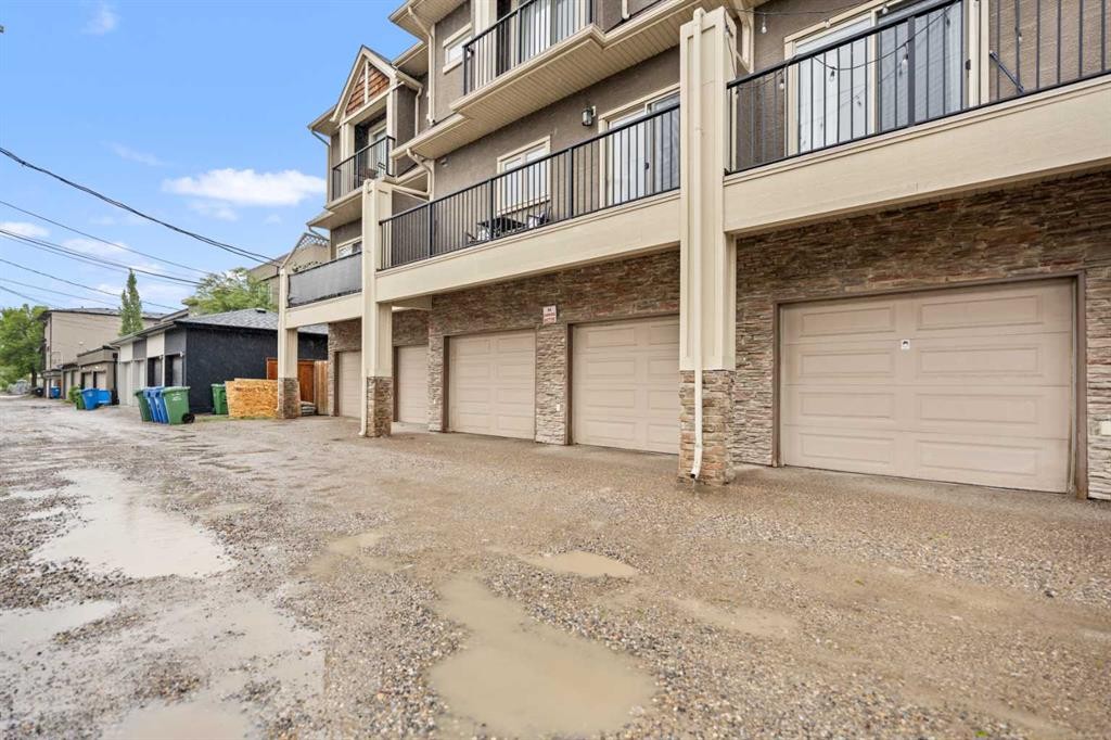 3-1916 36 Street Sw, Calgary, AB - Outdoor With Exterior