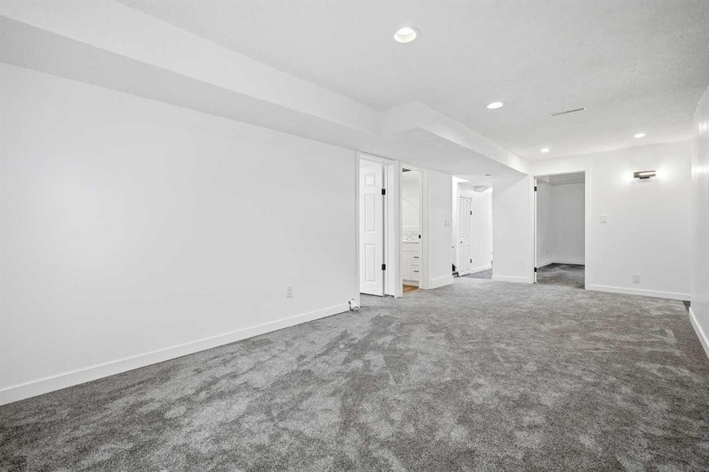 1040 16 Street Ne, Calgary, AB