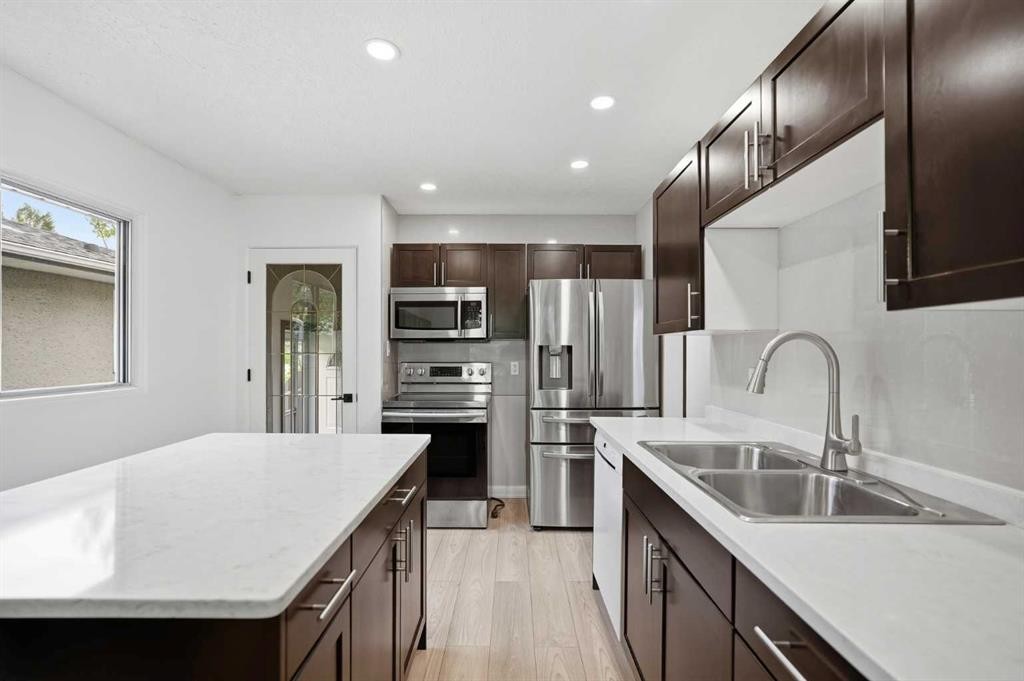 1040 16 Street Ne, Calgary, AB