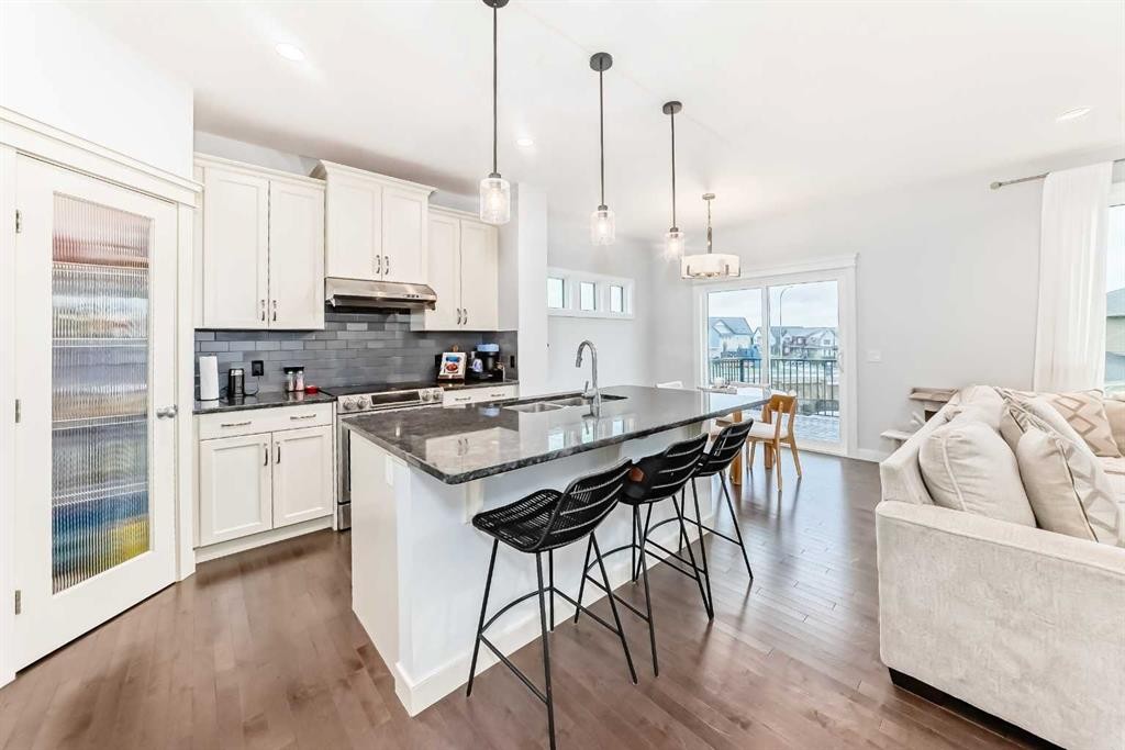 51 Evanscrest Way Nw, Calgary, AB - Outdoor With Exterior