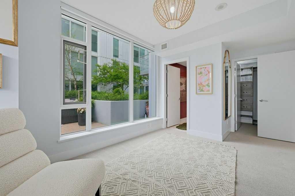 205-519 Riverfront Avenue Se, Calgary, AB - Indoor