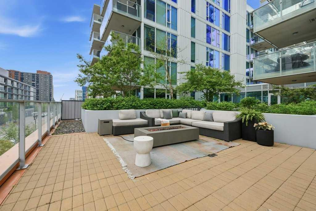 205-519 Riverfront Avenue Se, Calgary, AB - Outdoor