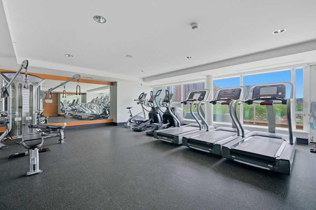 205-519 Riverfront Avenue Se, Calgary, AB - Indoor Photo Showing Gym Room