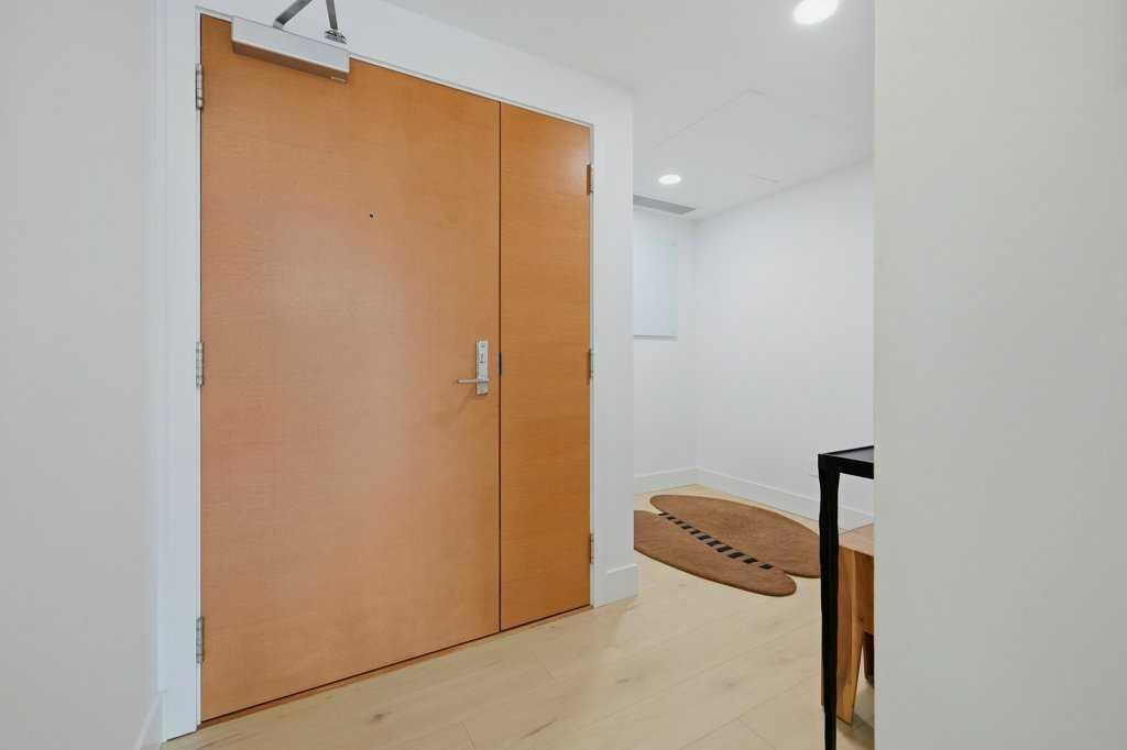 205-519 Riverfront Avenue Se, Calgary, AB - Indoor Photo Showing Other Room
