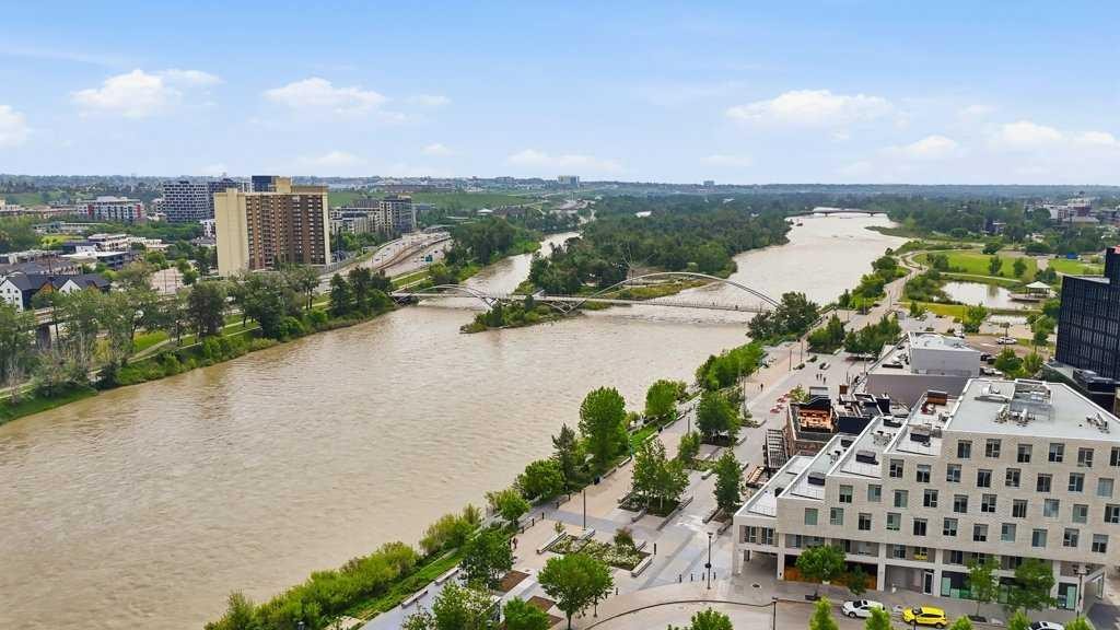 205-519 Riverfront Avenue Se, Calgary, AB - Outdoor With View